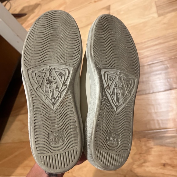 Gucci White Sneakers with Red Logo - Picture 4 of 6